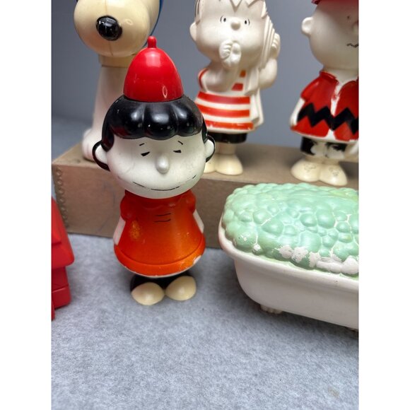 Vintage Avon Peanuts Character Bubble Bath Collectible Figures Set 1970s - Picture 4 of 15